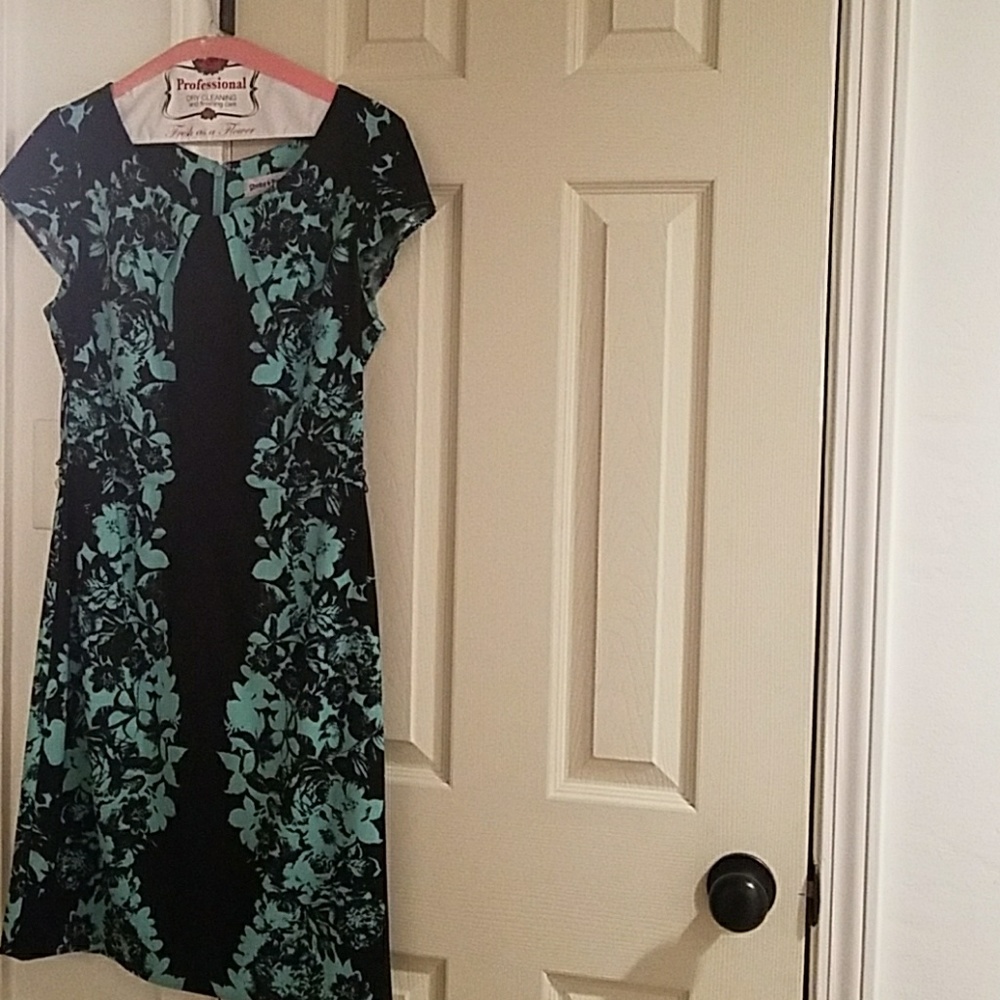 Shelby & Palmer Dress
